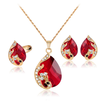 Exquisite Three-Piece Necklace Set