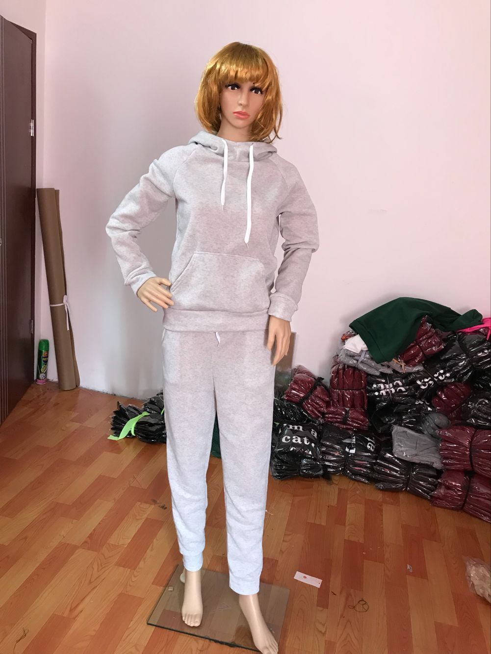 Hot-selling hot style hooded sweater casual suit