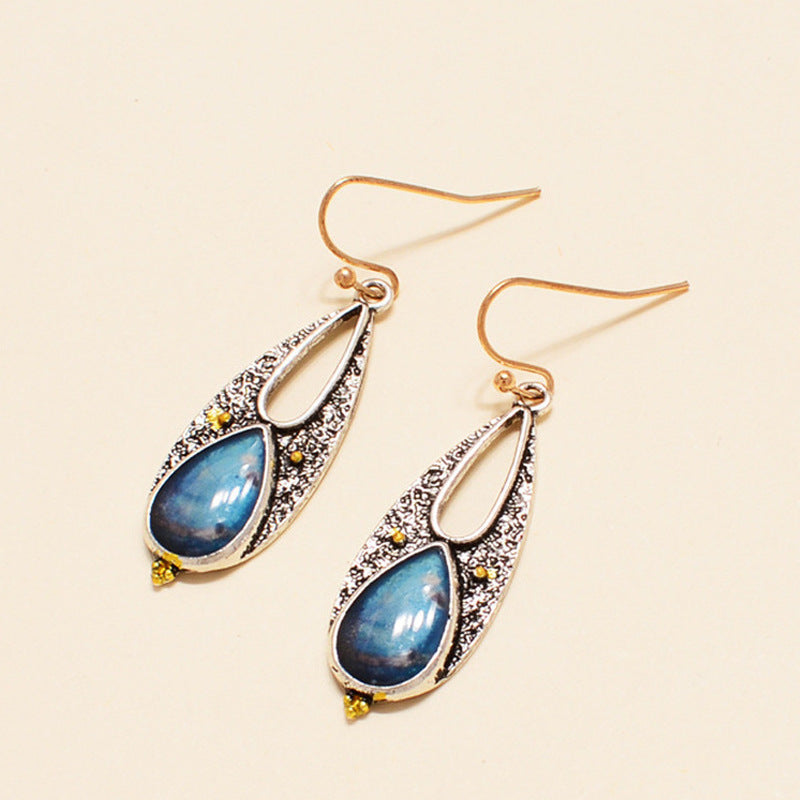 Court Retro Metal Alloy Earrings