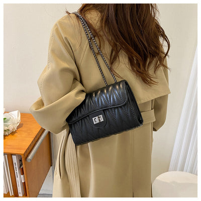 Beautiful Retro Textured Diamond Small Bag Women