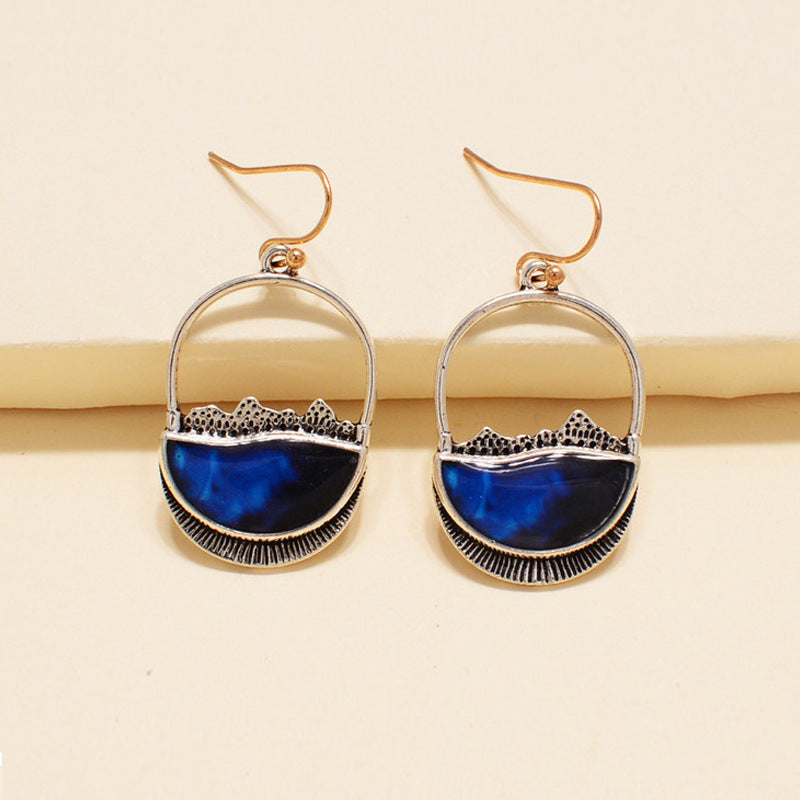 Court Retro Metal Alloy Earrings